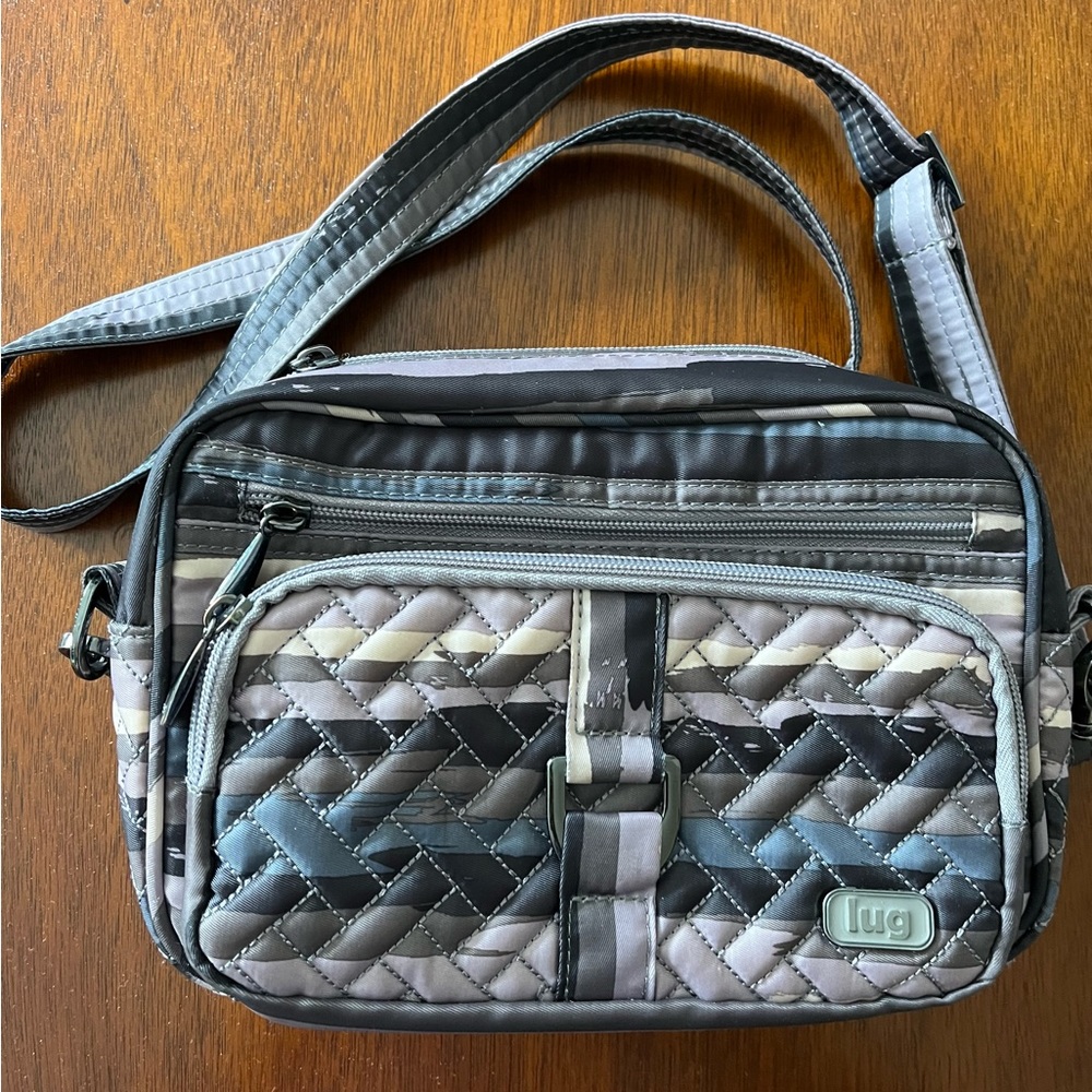 Lug crossbody bag
